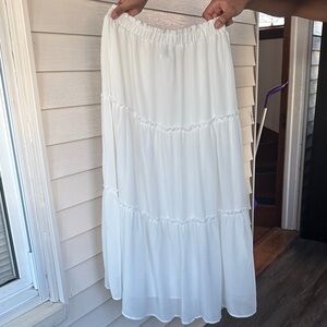 Elegant White Tiered Skirt